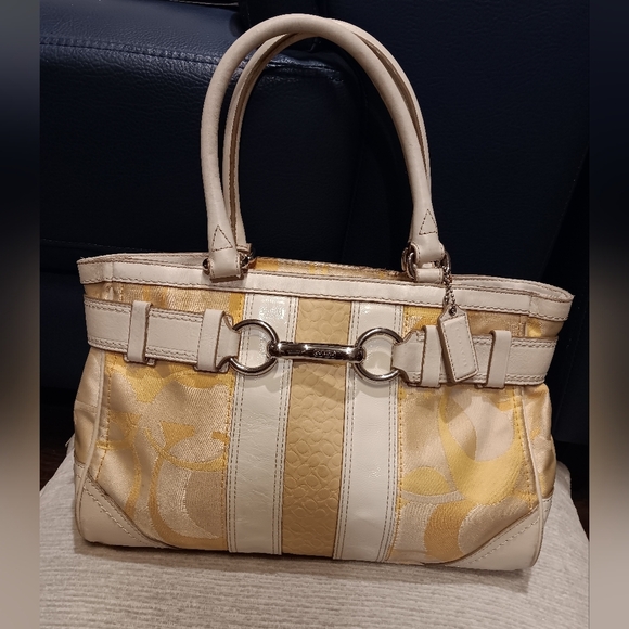 Coach Hampton Optic Signature Stripe Yellow White Double Handle Shoulder Bag - Picture 1 of 7